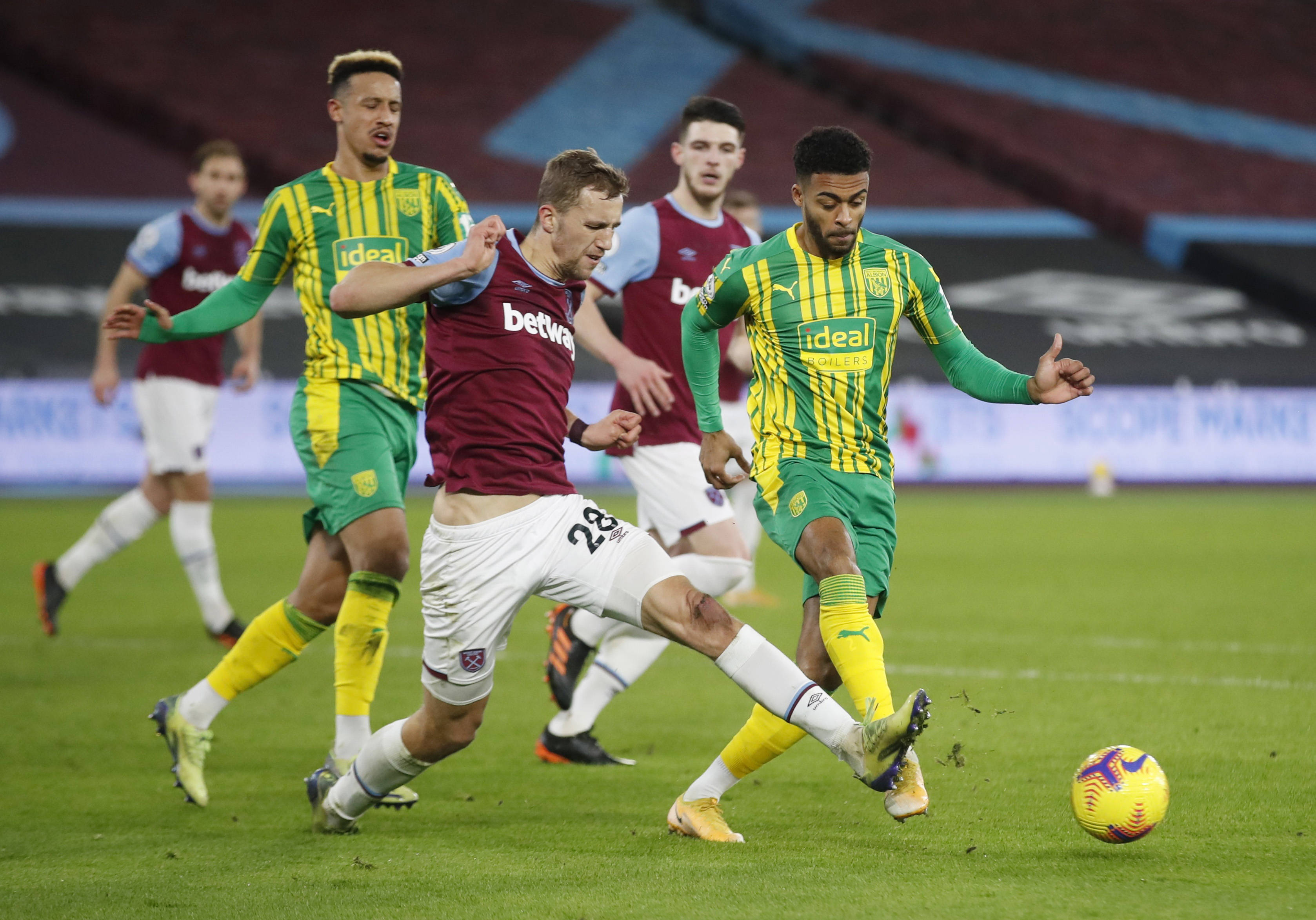 效力于多支 效力于多支